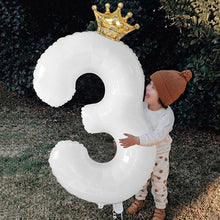 Load image into Gallery viewer, 32inch Gold Crown Number Foil Balloon