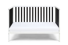 Load image into Gallery viewer, Deux Remi Island Crib White/Black